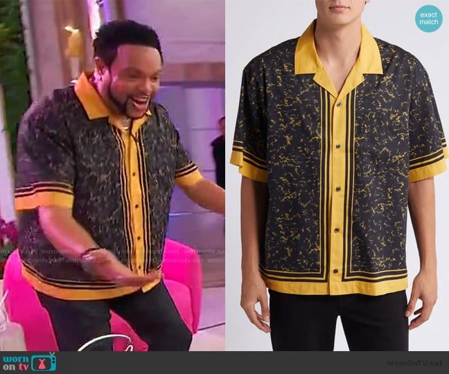 Jawn’s black contrast print shirt on Sherri