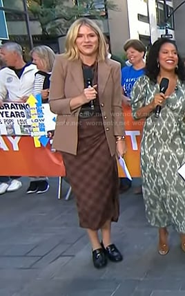 Jenna’s black leather mules on Today