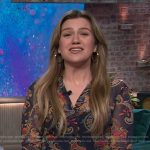 Kelly’s black paisley print blouse on The Kelly Clarkson Show