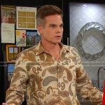 Leo’s beige paisley print shirt on Days of our Lives