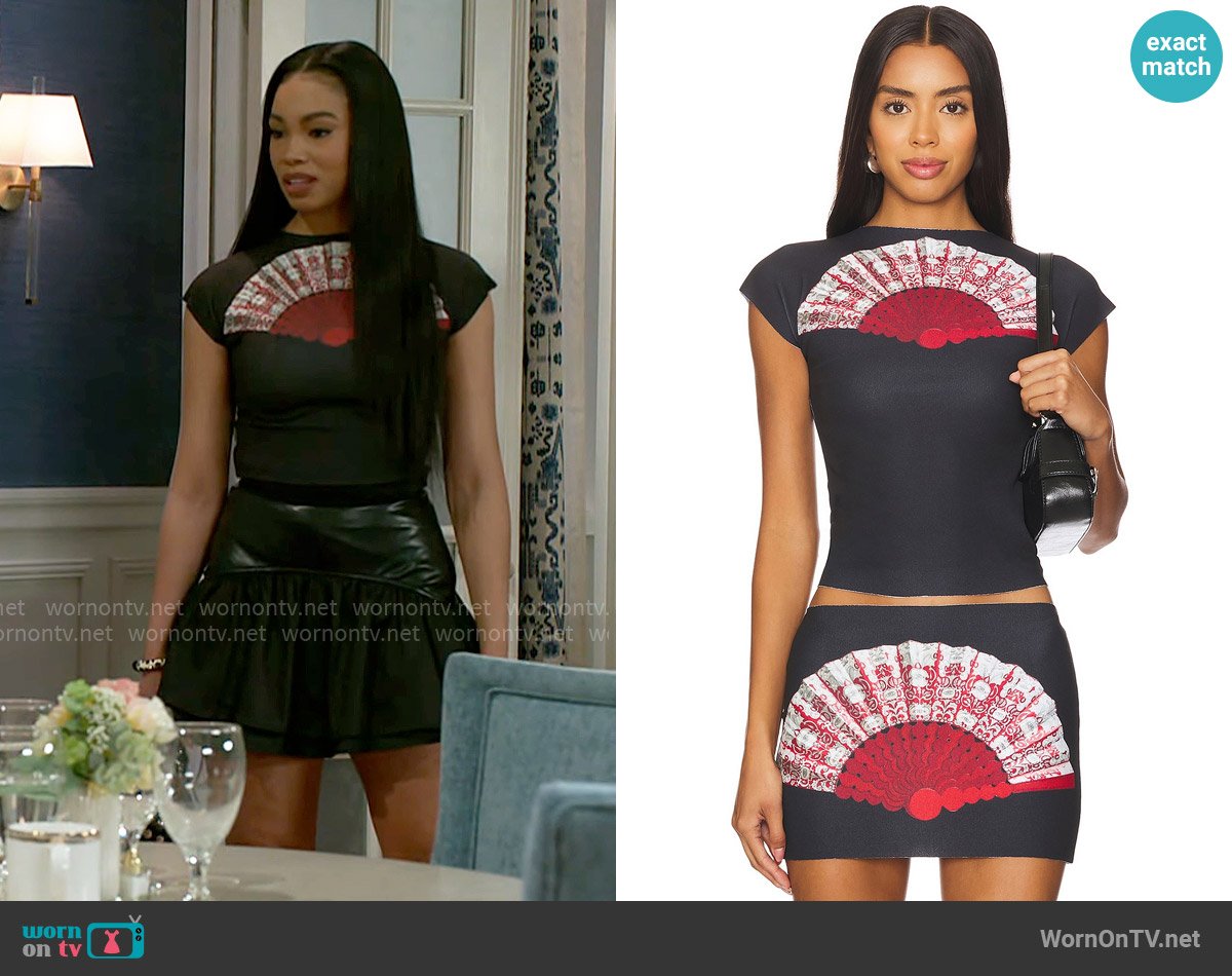 1XBLUE Kitana T-shirt worn by Chelsea Hamilton (RhonniRose Mantilla) on Beyond the Gates