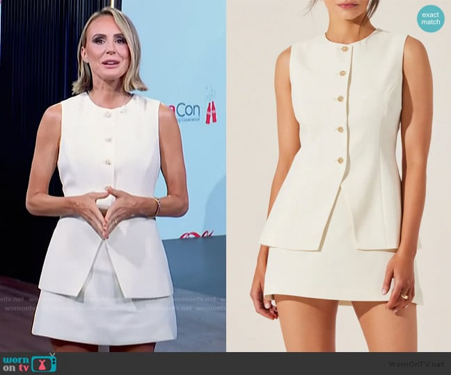 Keltie’s white layered mini dress on E! News