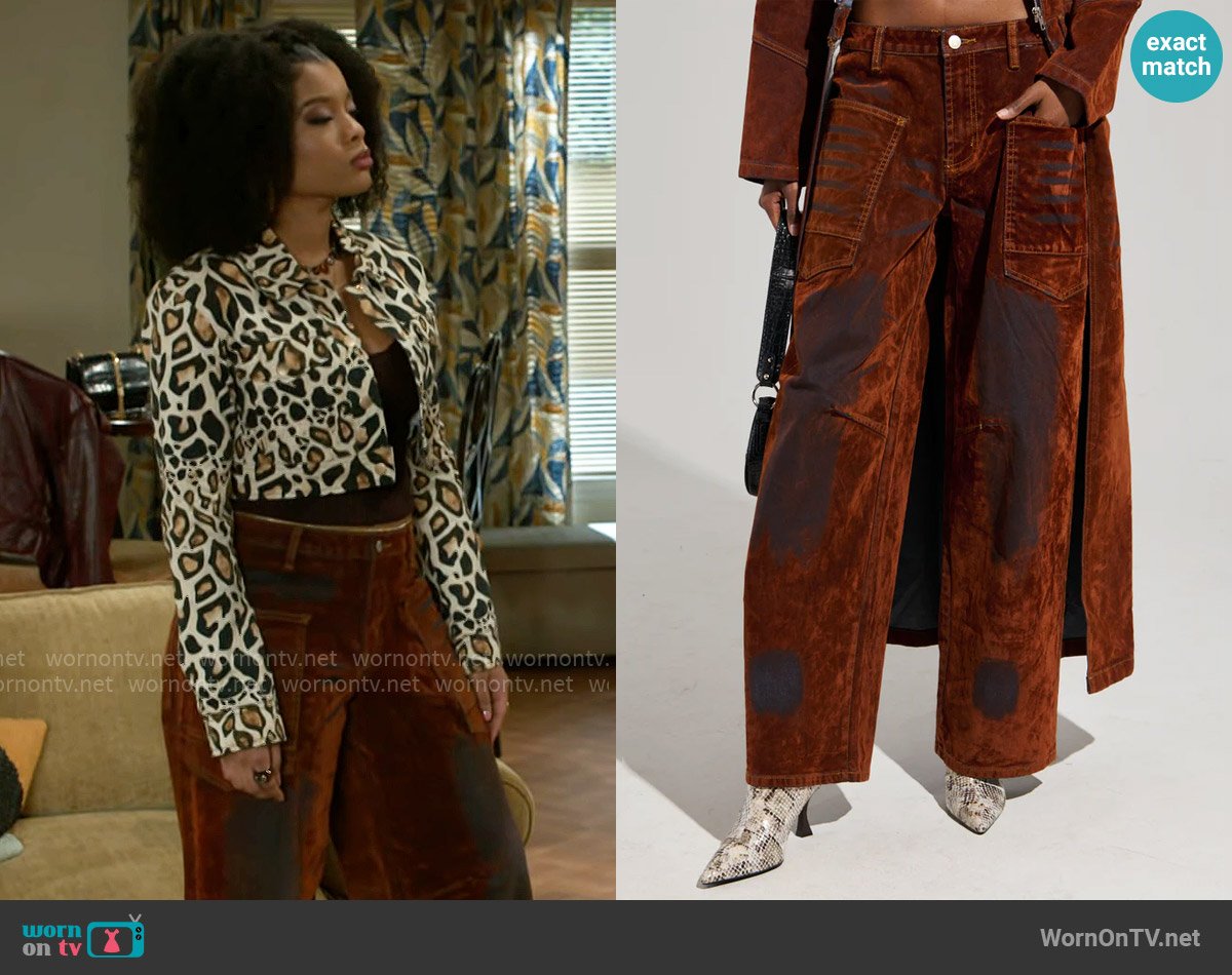 Akira Valerie Velvet Effect Wide Leg Pant worn by Eva Thomas (Ambyr Michelle) on Beyond the Gates