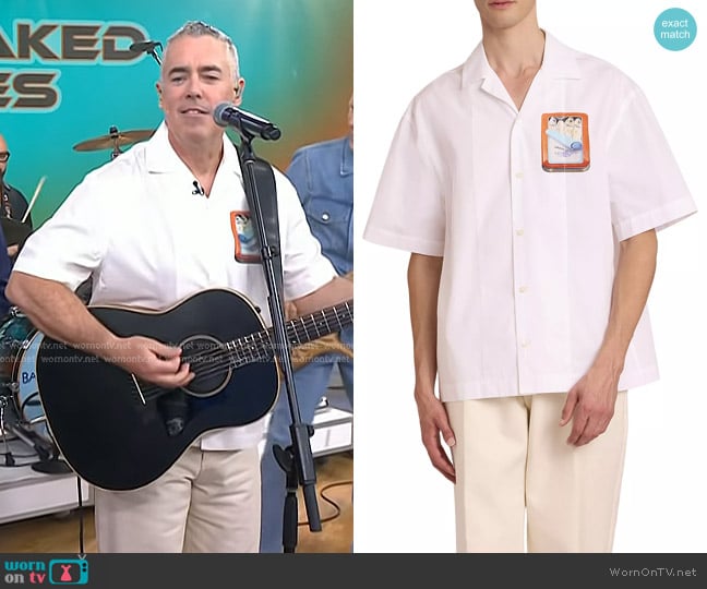 Ed Robertson’s white short sleeve shirt on Today