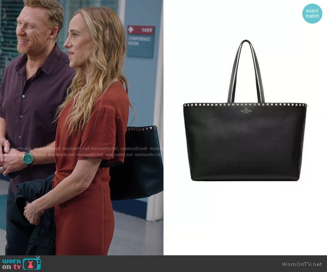 Valentino Garavani Large Rockstud Leather Tote worn by Teddy Altman (Kim Raver) on Greys Anatomy