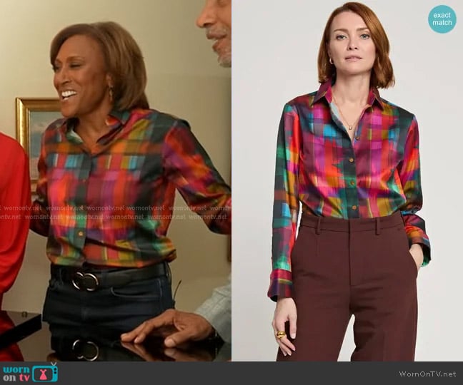 Robin’s plaid button down shirt on GMA