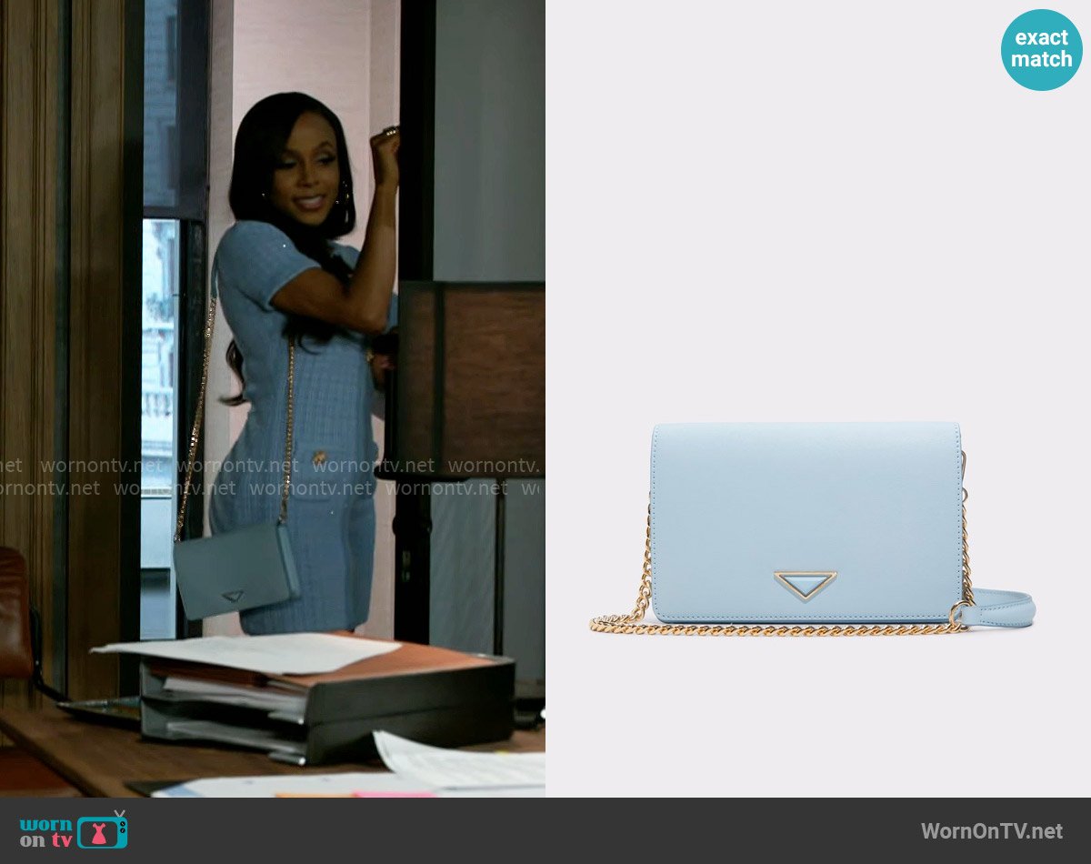 Aldo Talaegynx Crossbody Bag worn by Hayley Lawson (Marquita Goings) on Beyond the Gates