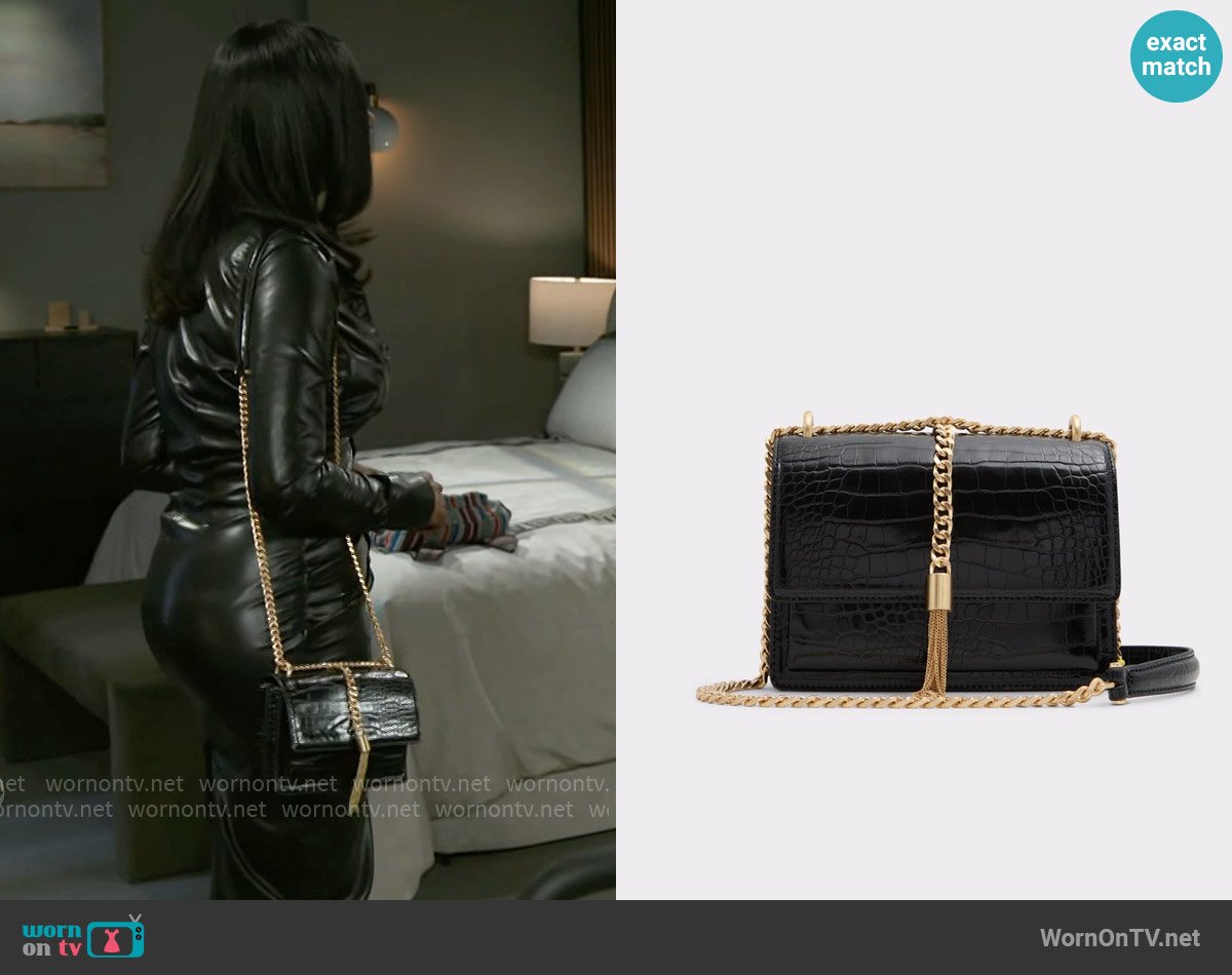 Aldo Miyabellx Bag worn by Dana 'Leslie' Thomas (Trisha Mann-Grant) on Beyond the Gates