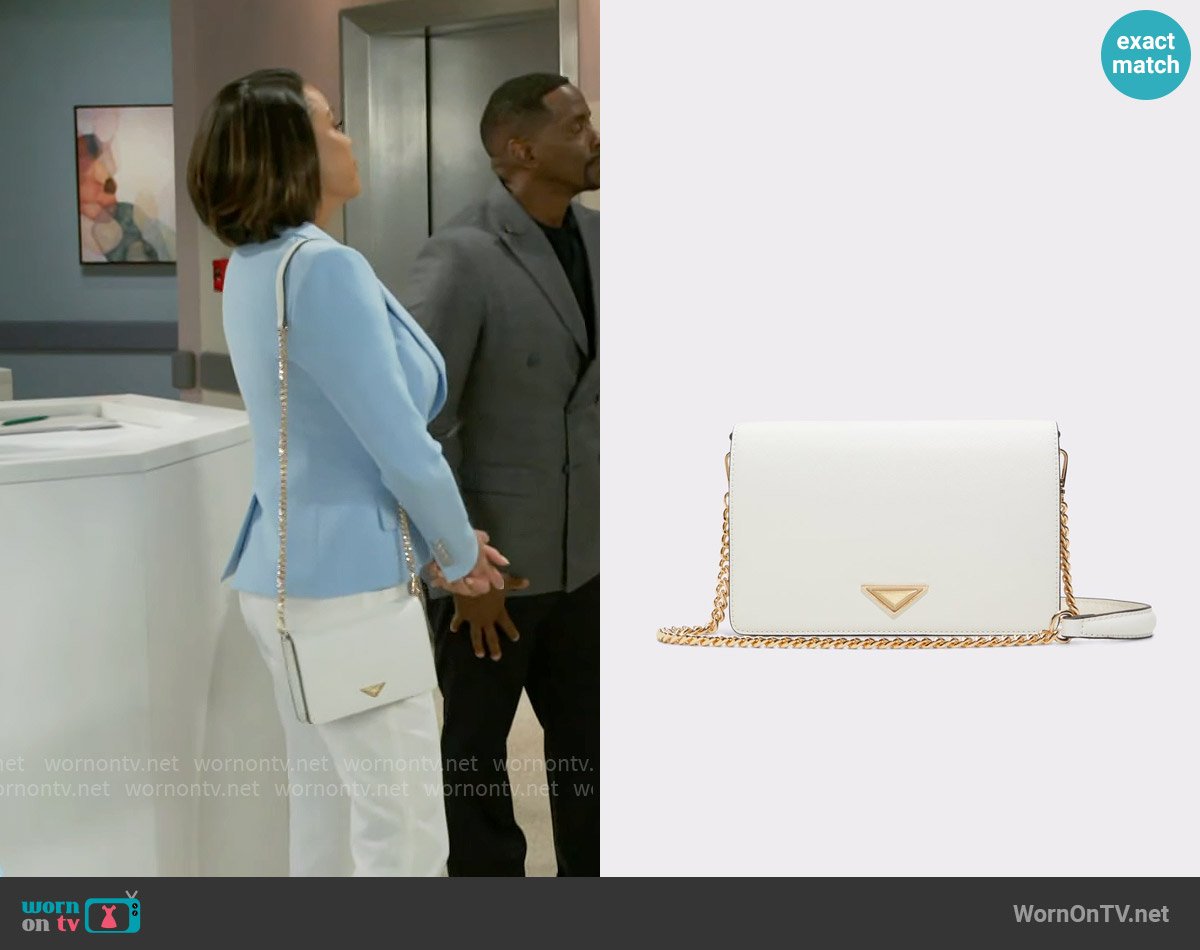 Aldo Talaegynx Bag in White worn by Nicole Dupree Richardson (Daphnee Duplaix) on Beyond the Gates