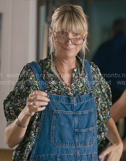 Anne’s floral top and denim overalls on The Four Seasons