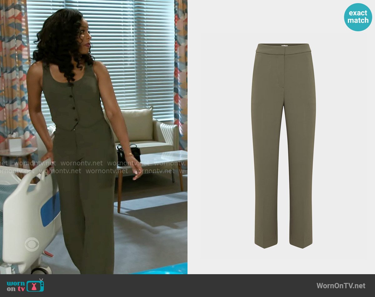 Wilfred at Aritzia The Limitless Pant in Dark Olive worn by Naomi Hamilton Hawthorne (Arielle Prepetit) on Beyond the Gates