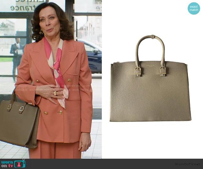 Aspinal of London Leather tote worn by Clea Duplessis (Isabelle Candelier) on Etoile