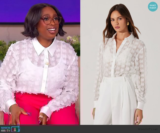 ASTR the Label Ioannis 3D Floral Appliqué Shirt worn by Jennifer Hudson on The Jennifer Hudson Show