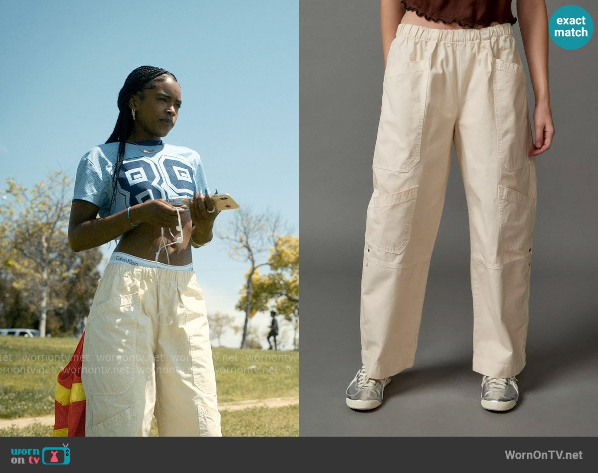 BDG at Urban Outfitters Charlie Cargo Pant worn by Keisha Clark (Lovie Simone) on Forever