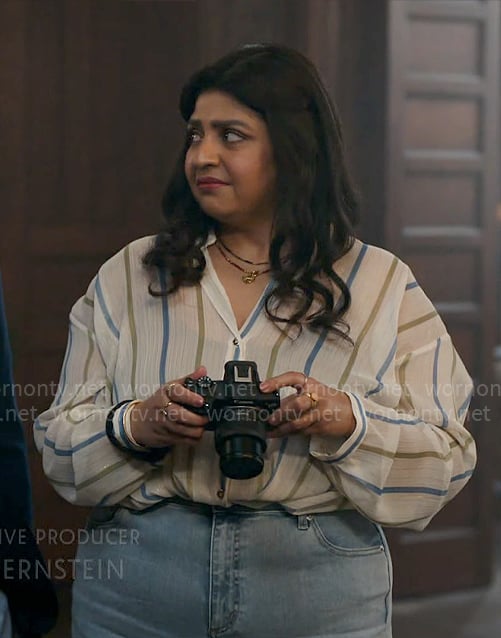 Bela's striped top on Ghosts