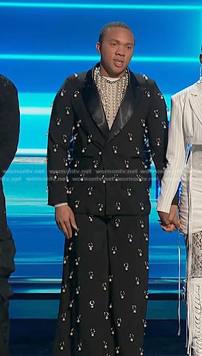 Bryson Battle's black pearl embellished suit on The Voice