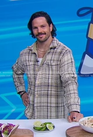 Dan Churchil's plaid flannel shirt on Good Morning America