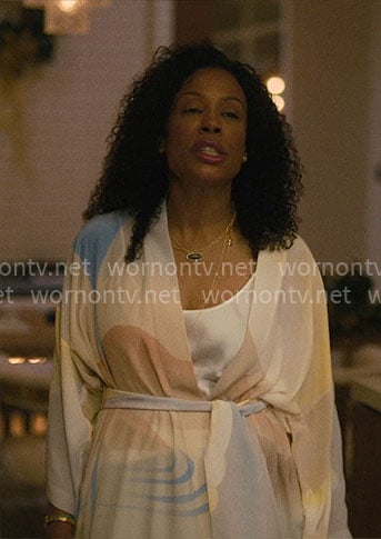 Dawn's abstract print robe on Forever