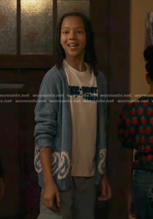 Denny’s white print tee and blue paisley cardigan on 9-1-1