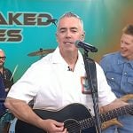 Ed Robertson's white short sleeve shirt on Today