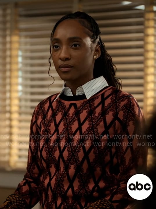 Faith's pink floral checked sweater on Will Trent