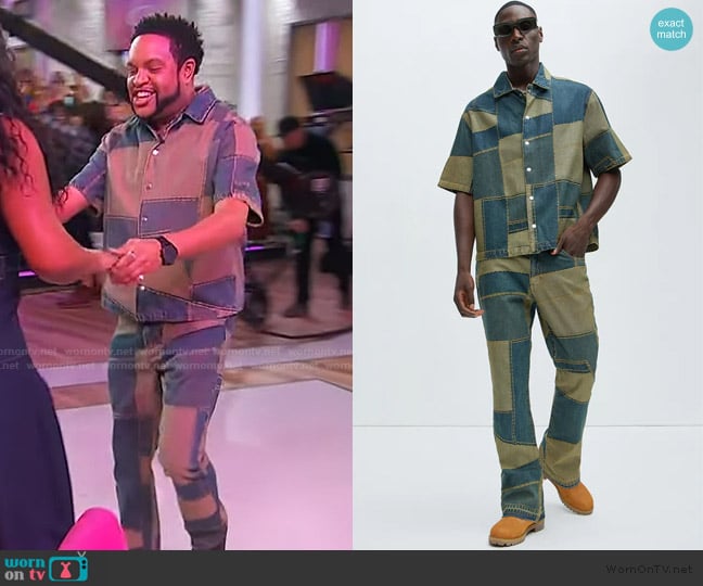Fashion Nova Verdugo Classic Denim Shirt worn by Jawn Murray on Sherri