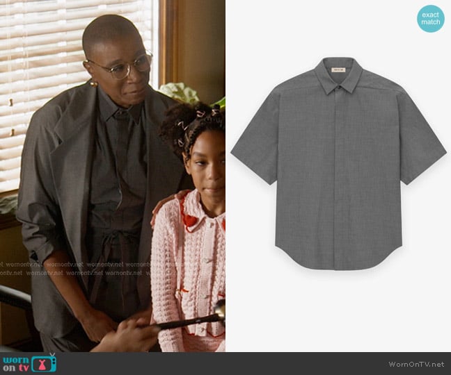Hen’s grey shirt on 9-1-1
