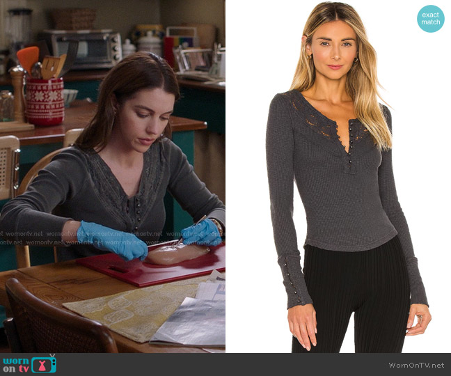 Free People Come On Over Henley Top in Washed Black worn by Jules Millin (Adelaide Kane) on Greys Anatomy