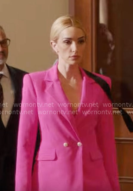 Georgia's pink blazer on Ginny & Georgia Season 3