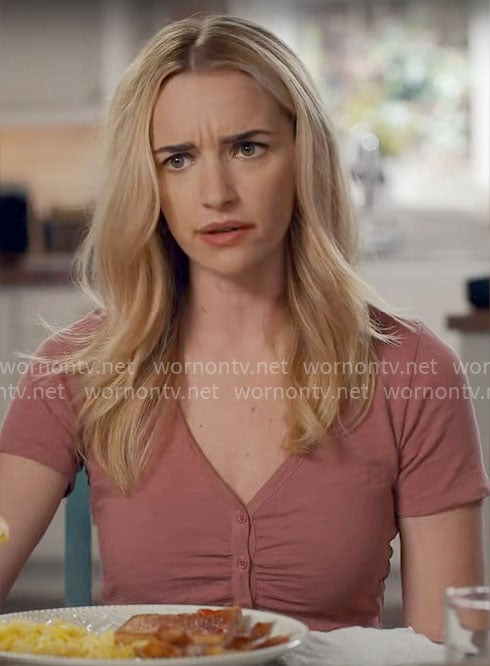 Georgia's pink button front top on Ginny & Georgia Season 3