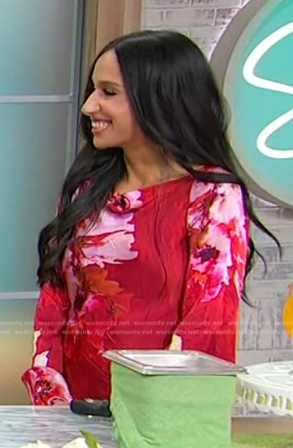 Jenna's pink floral print mini dress on Sherri