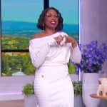 Jennifer’s white knit midi skirt on The Jennifer Hudson Show