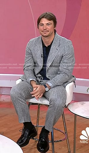 Josh Hartnett's blue print polo and grey suit on Today