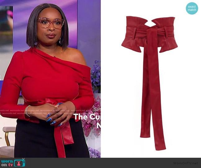 Julia Allert Elegant Wide Faux Leather Belt Red worn by Jennifer Hudson on The Jennifer Hudson Show