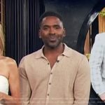 Justin’s beige waffle knit cardigan on E! News