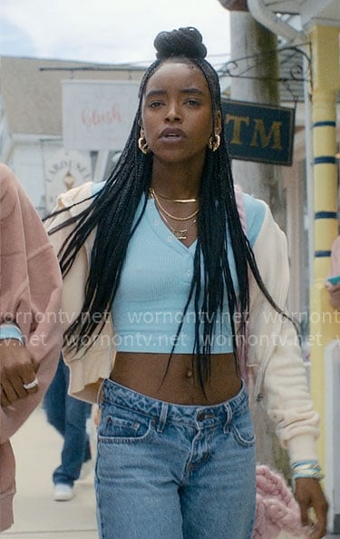 Keisha's blue cropped henley top and jeans on Forever