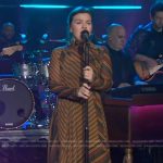 Kelly’s striped tie neck dress on The Kelly Clarkson Show
