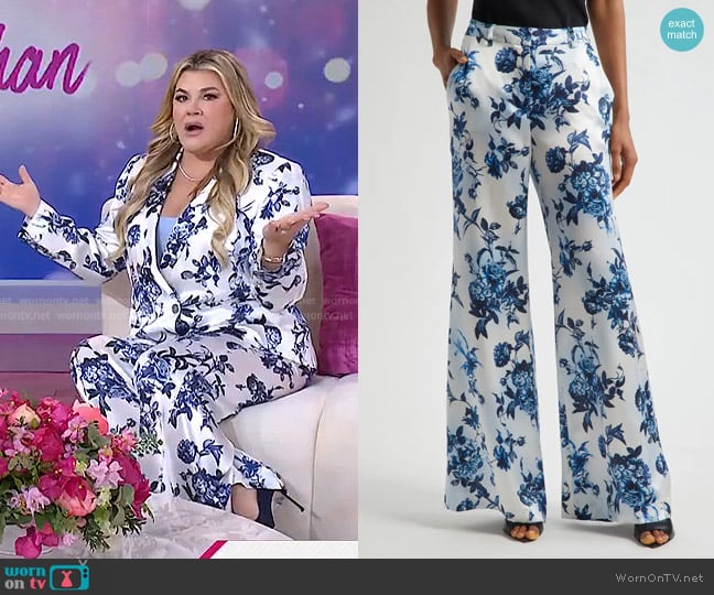 L'Agence Pilar Pants in White/ Blue Painterly Floral worn by Heather McMahan on Today