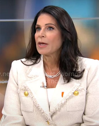 Lisa Seigies’ tweed jacket on CBS Mornings