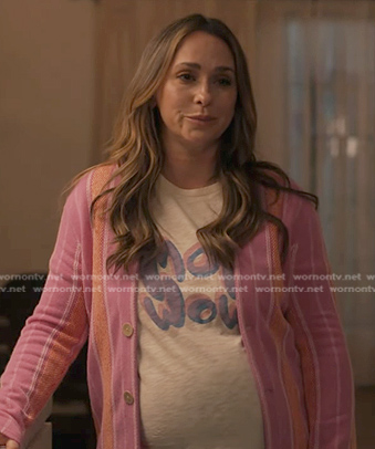 Maddie’s white print tee and pink striped cardigan on 9-1-1