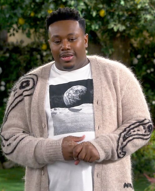 Marty's paisley print cardigan on The Neighborhood