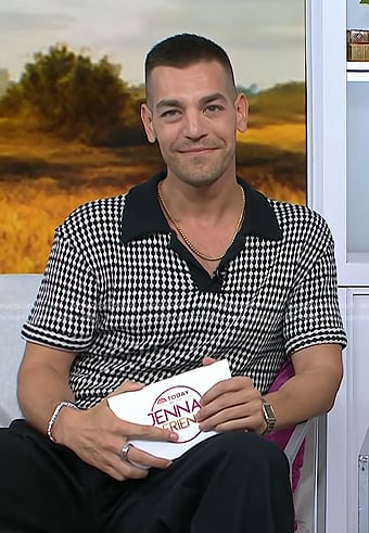 Matt Rogers’s black print knit polo shirt on Today