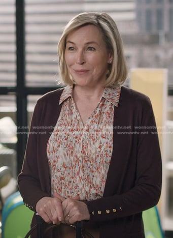 Maureen’s floral blouse and brown cardigan on Greys Anatomy