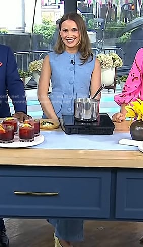 Meredith Hayden's blue vest and pants on Today