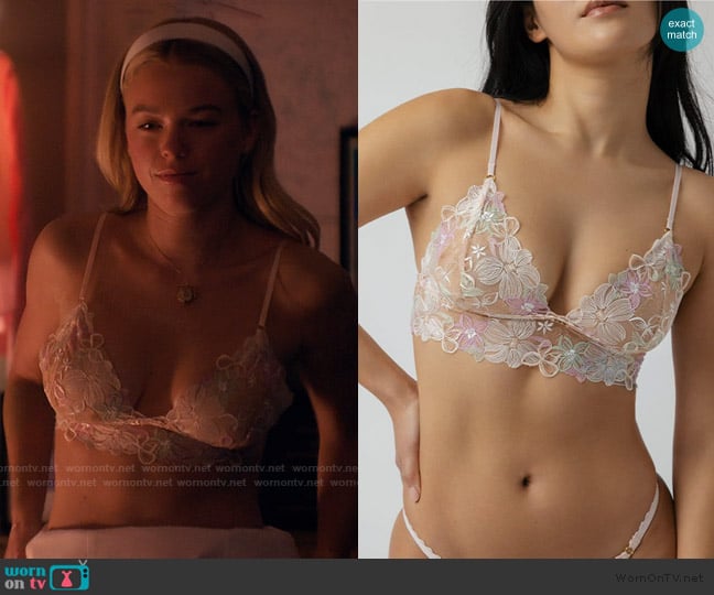Nette Rose Willow Midline Bralette worn by Simone DeWitt (Milly Alcock) on Sirens