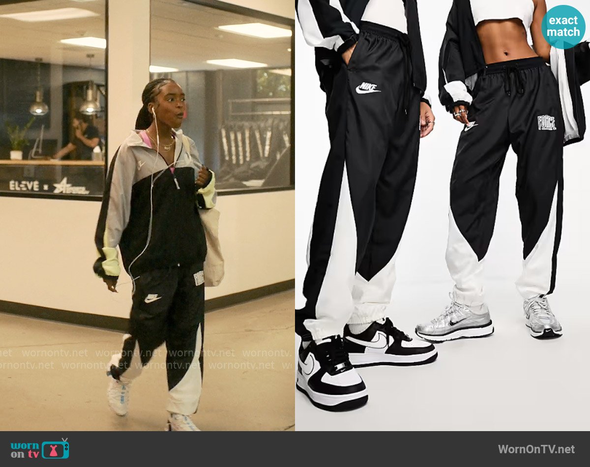 Nike Basketball Starting Five woven pant in black and white worn by Keisha Clark (Lovie Simone) on Forever