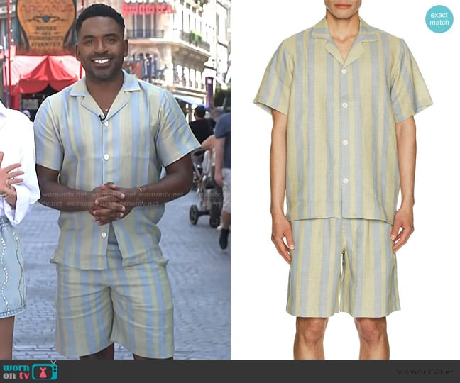 OAS Mist Strata Cuba Linen Shirt worn by Justin Sylvester on E! News