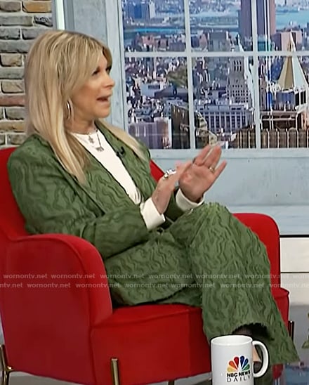 Robi Ludwig’s green textured suit on NBC News Daily