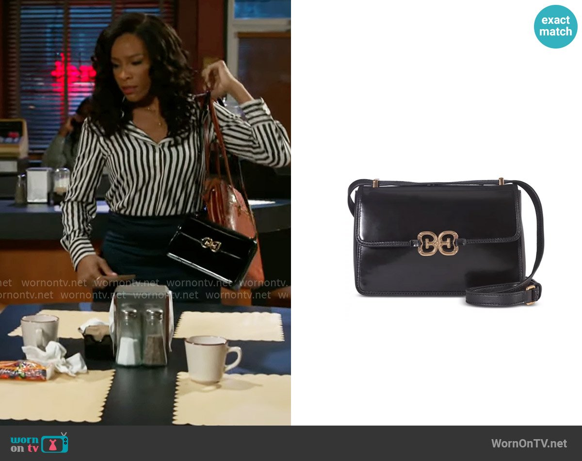 Sam Edelman Christy Box Small Convertible Shoulder Bag worn by Naomi Hamilton Hawthorne (Arielle Prepetit) on Beyond the Gates