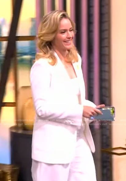 Sara's white blazer and wide leg pants on The View